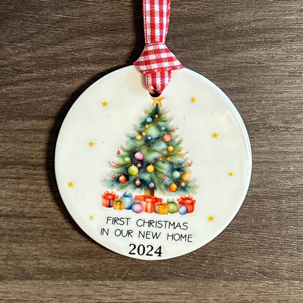 flat-ceramic-round-christmas-tree -decoration-first-christmas-in-new-home-2024
